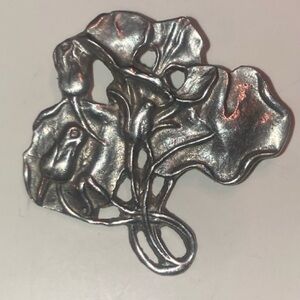 Vintage pewter tulip leef brooch